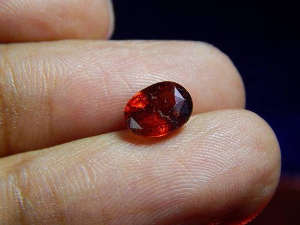 hoseki Natural Hessonite Gomed Ratna 1.8Cts Export Qual