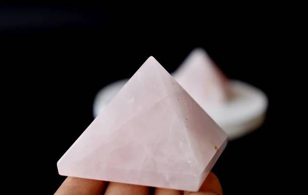 SS Murti Natural Big Size Rose Quartz Pyramid for Home